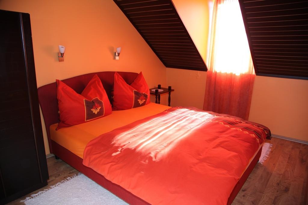 Edina Apartman Zalakaros Zimmer foto