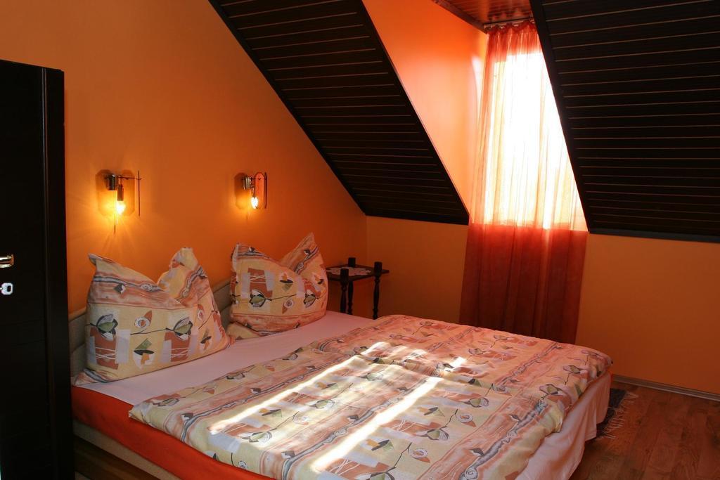 Edina Apartman Zalakaros Zimmer foto
